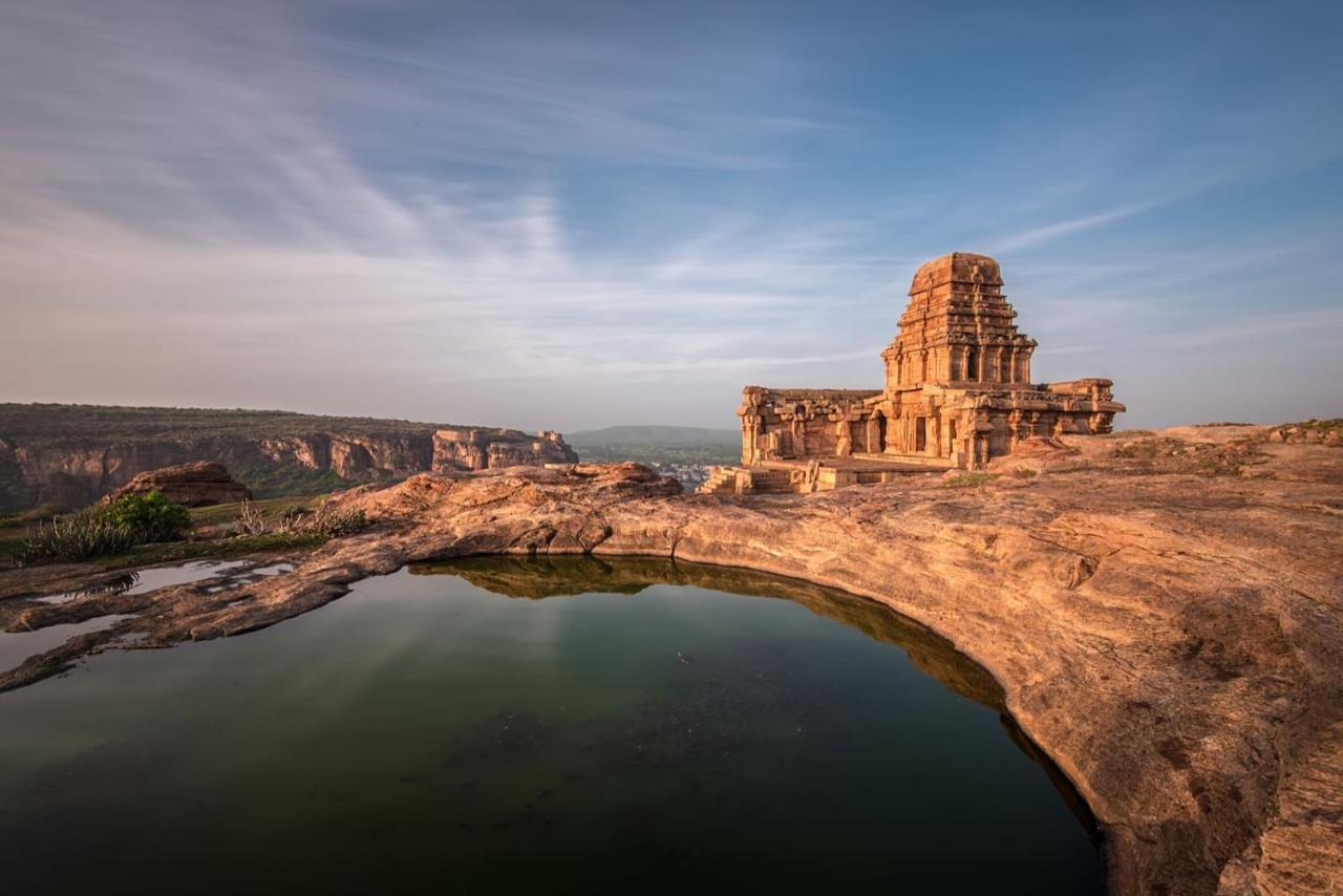 Agastya Villa By Veo - Part Of Stayvista Badami Exteriör bild
